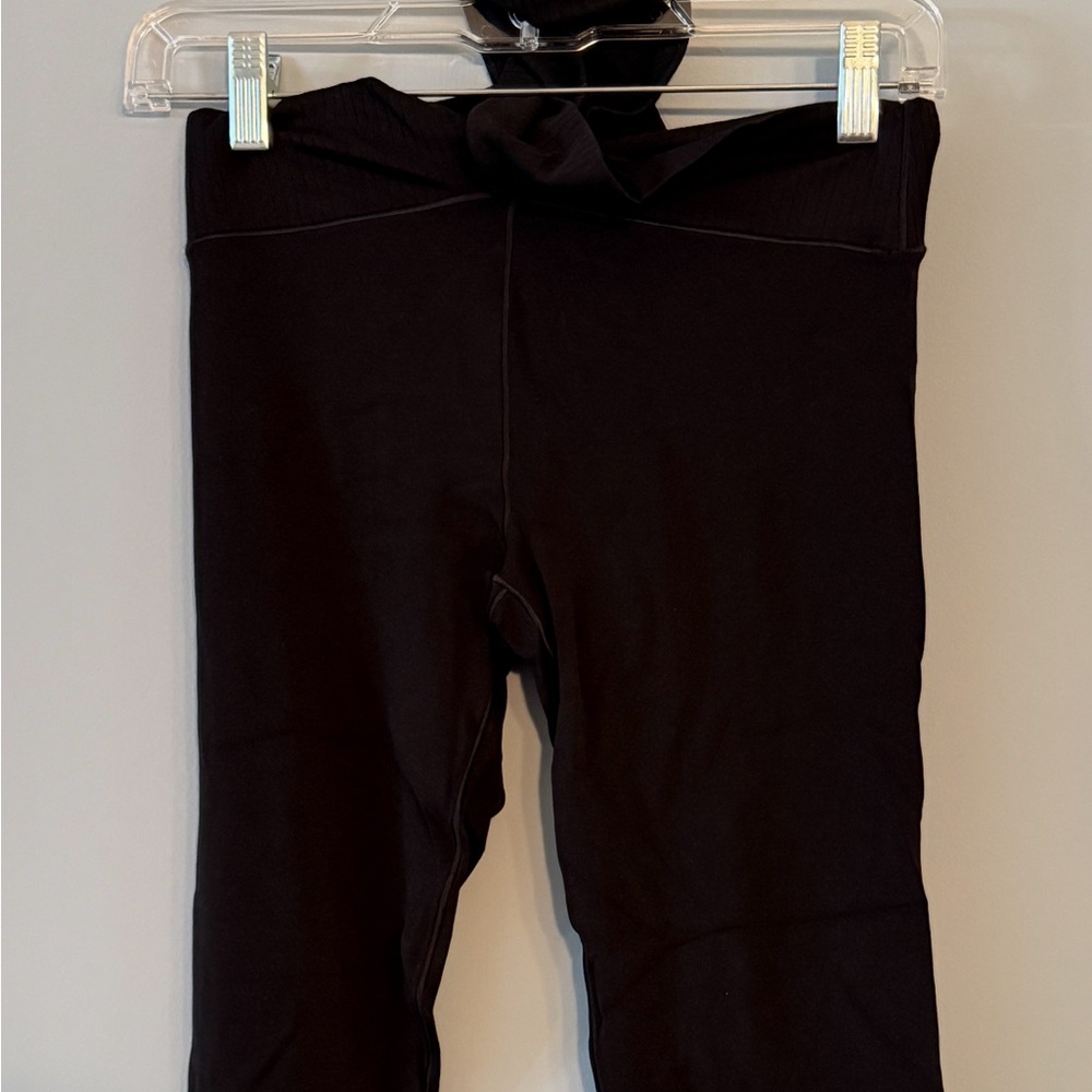 Garage leggings cross over top